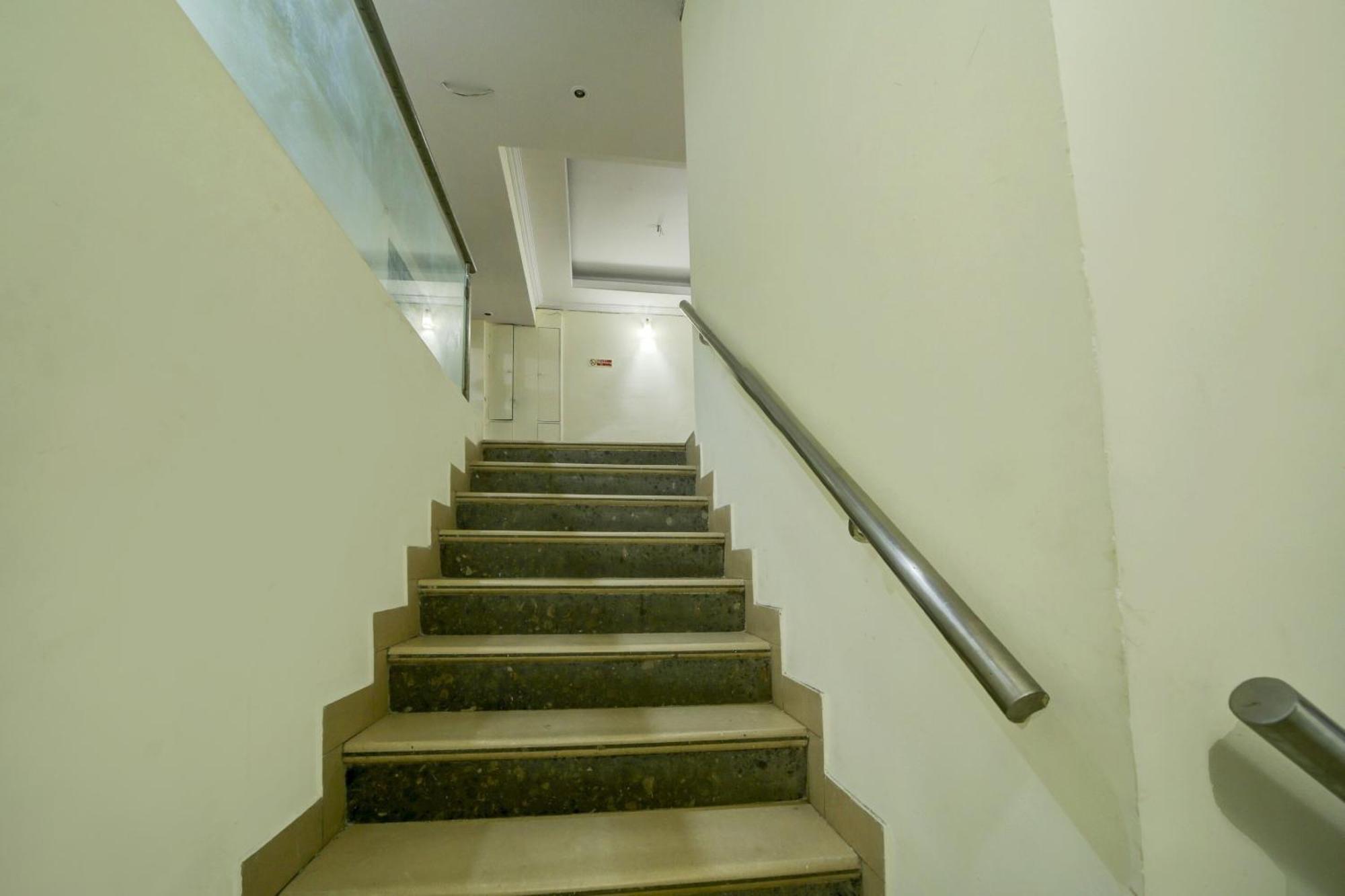 Oyo Flagship 81248 Hotel Satya Vilas Бопал Екстериор снимка
