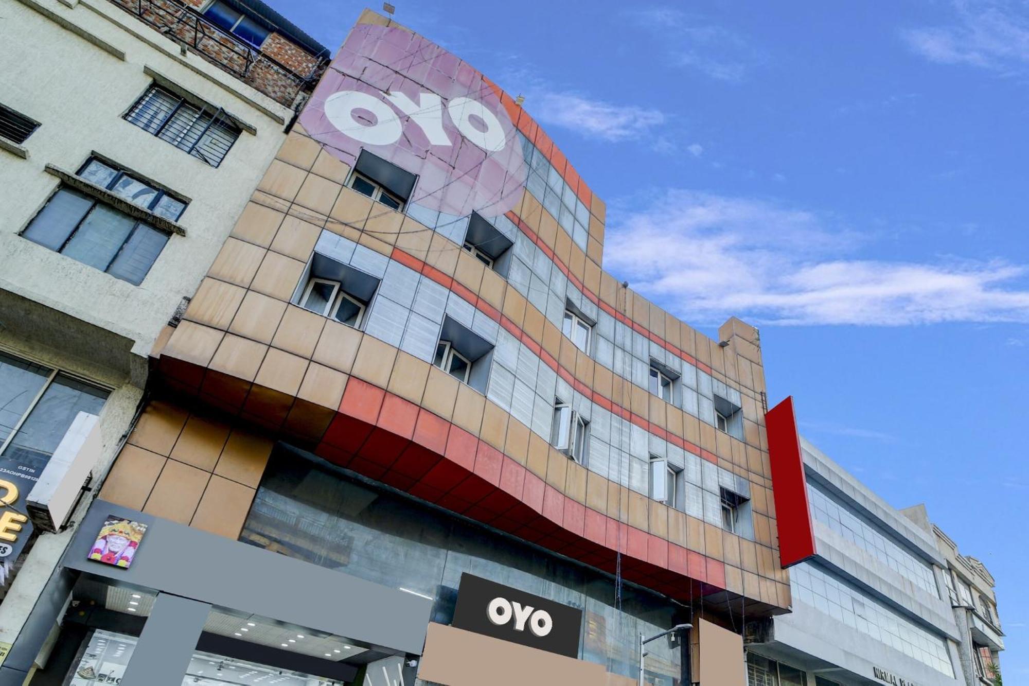 Oyo Flagship 81248 Hotel Satya Vilas Бопал Екстериор снимка